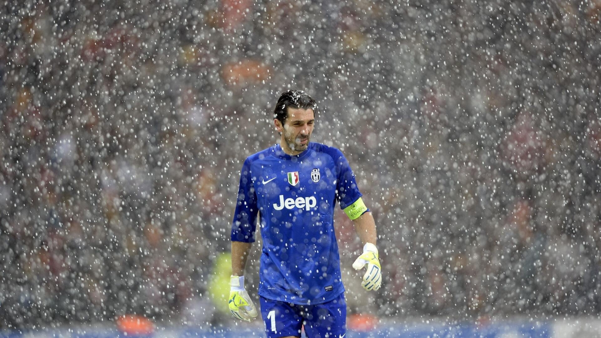 努涅斯，F1街道赛之夜的满分独舞者