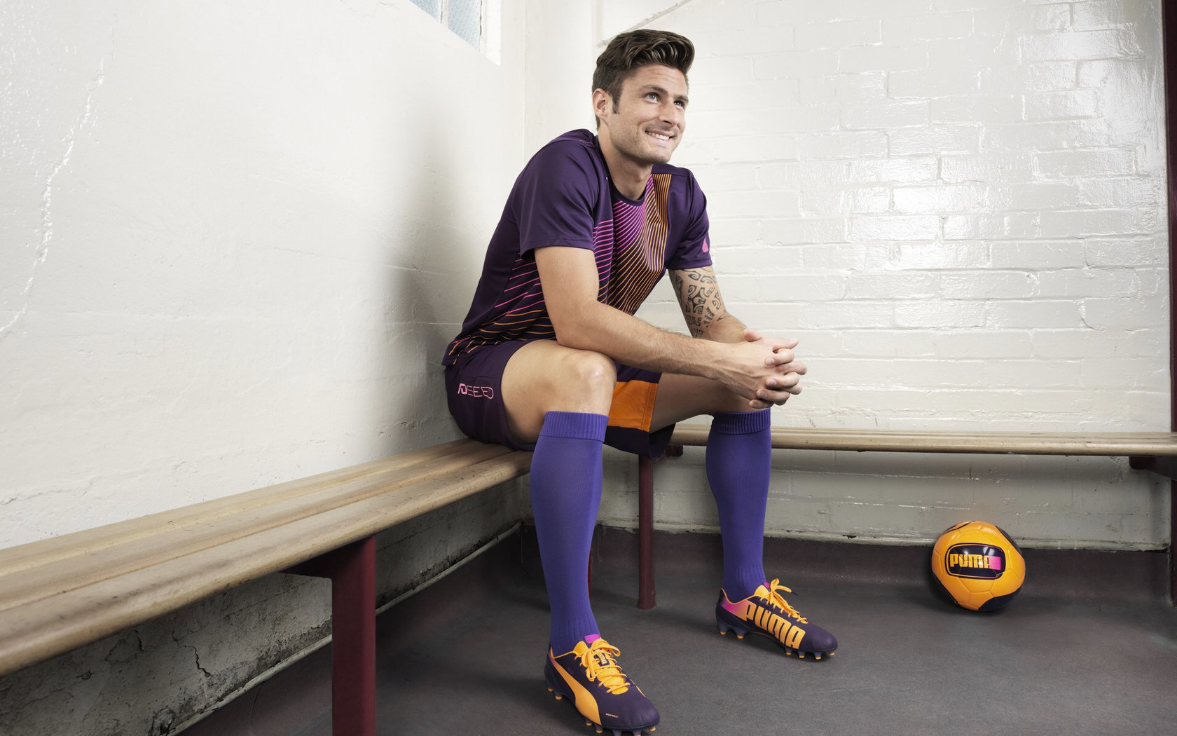 足球的平行宇宙，喀麦隆正面击溃国际米兰，拉什福德在奥运周期关键战接管比赛