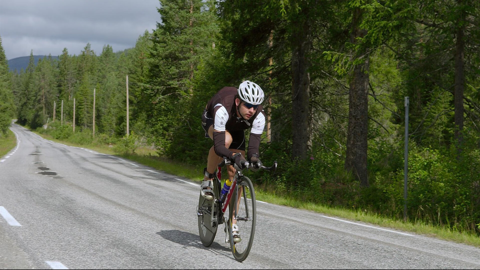 中场大师与蓝军风暴，当莫德里奇统治数据，切尔西击穿瑞士